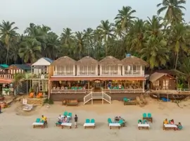 Guests at Mosh by the Shore relaxing and unwinding by the beach-side.